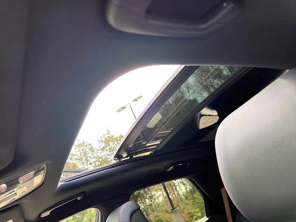 Used 2023 Genesis GV70 2.5T w/ Advanced Package image 12