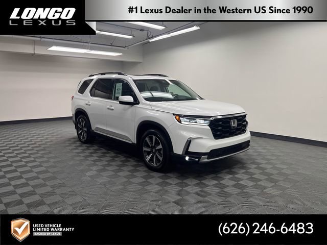 Used 2023 Honda Pilot Touring image 1