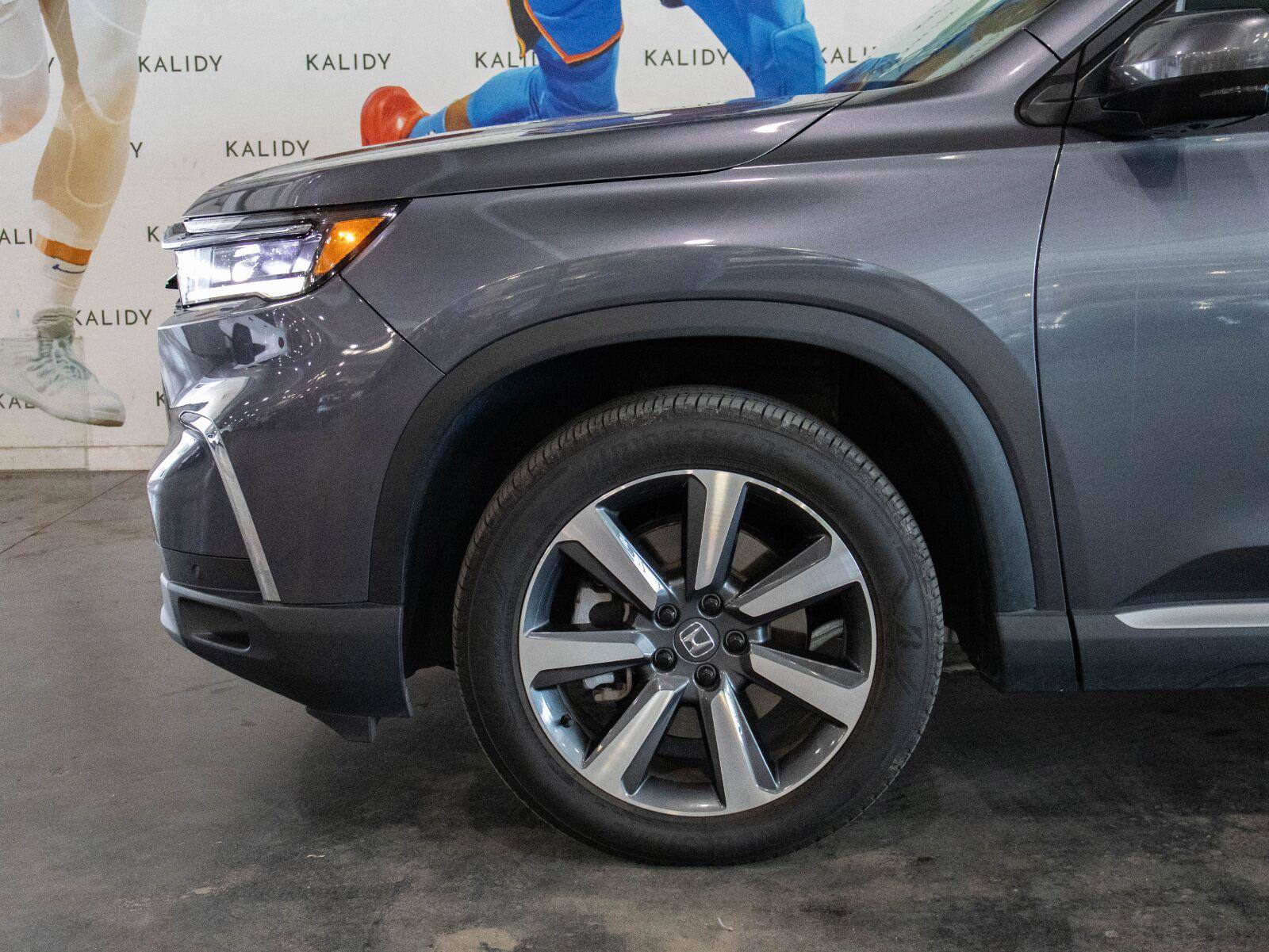 Used 2025 Honda Pilot Elite image 17