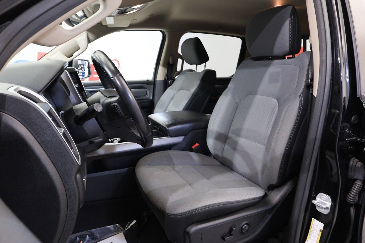 Used 2020 RAM 1500 Big Horn AWD/4WD image 13