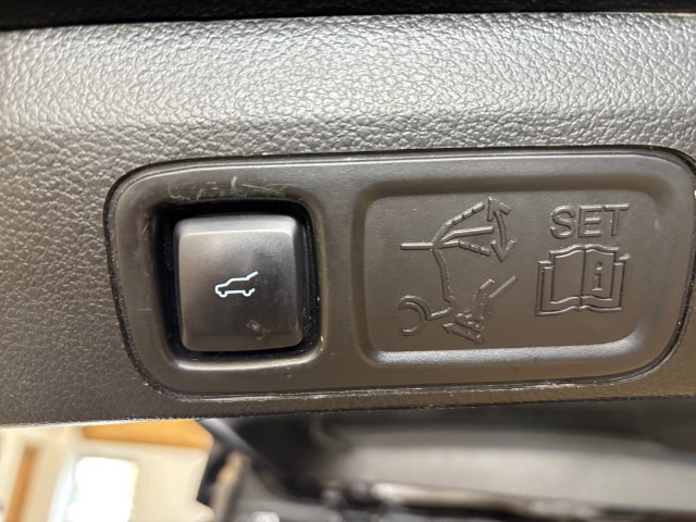Used 2021 Ford Expedition Limited AWD/4WD image 27
