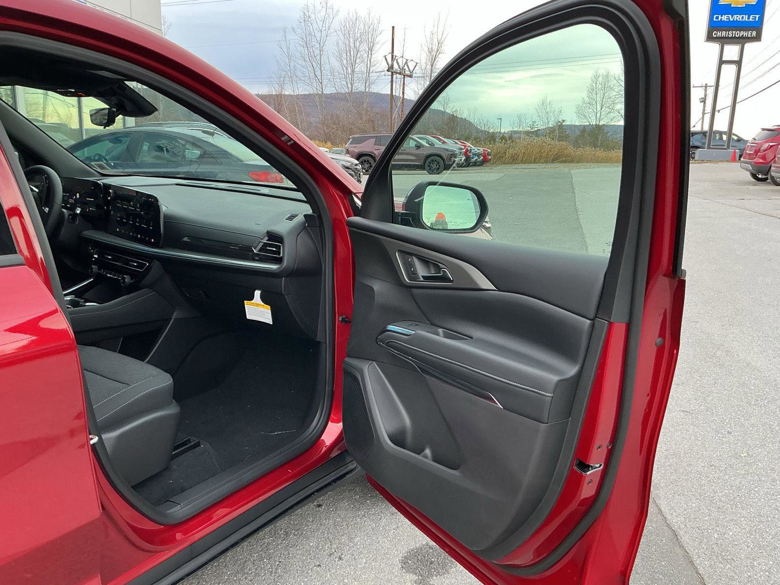 New 2026 Chevrolet Traverse LT image 19