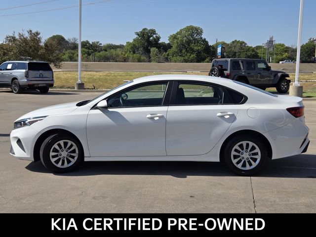 Certified 2022 Kia Forte Sedan FWD image 3