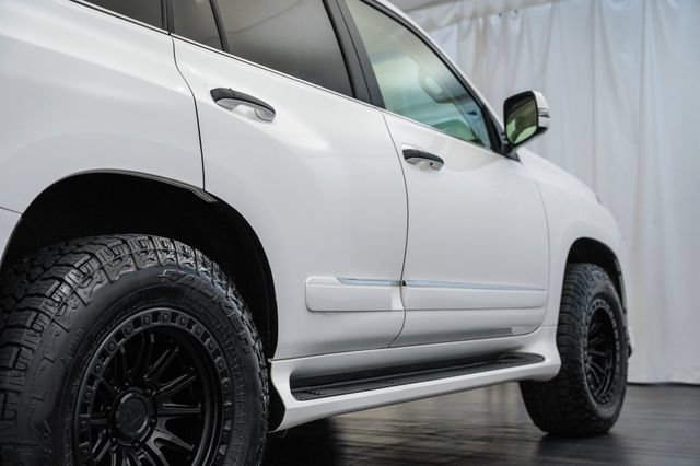 Used 2017 Lexus GX 460 Luxury w/ Preferred Accessory Package AWD/4WD image 35