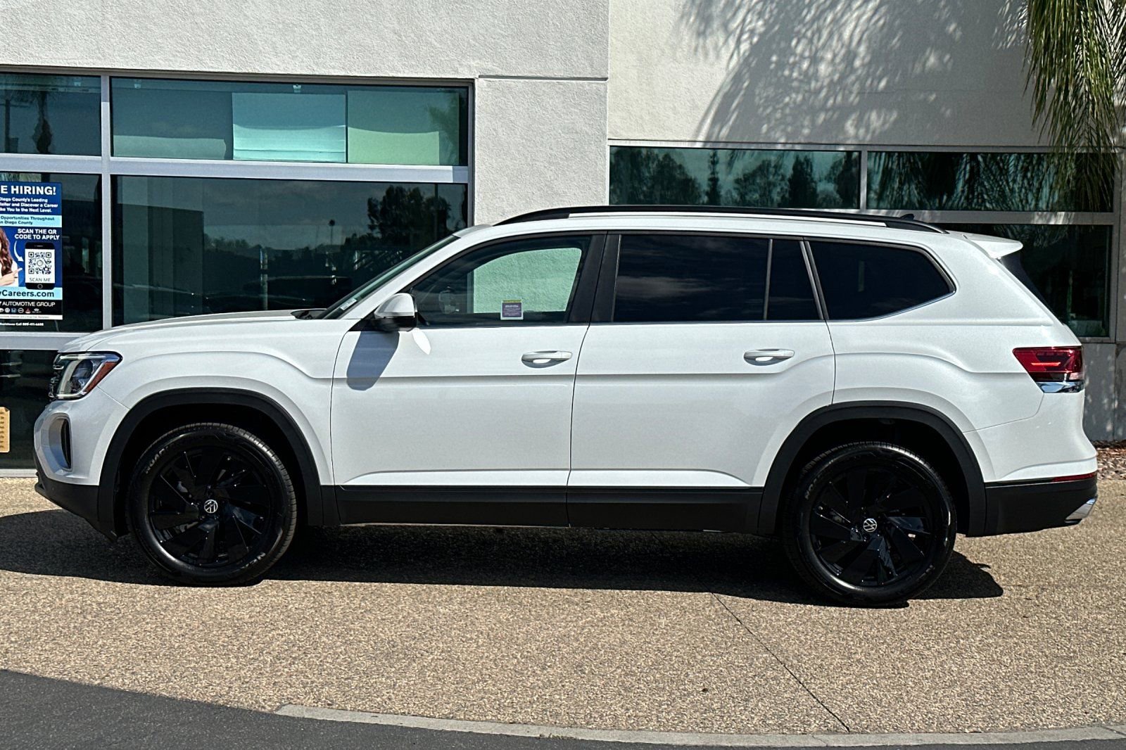 New 2026 Volkswagen Atlas SE image 7