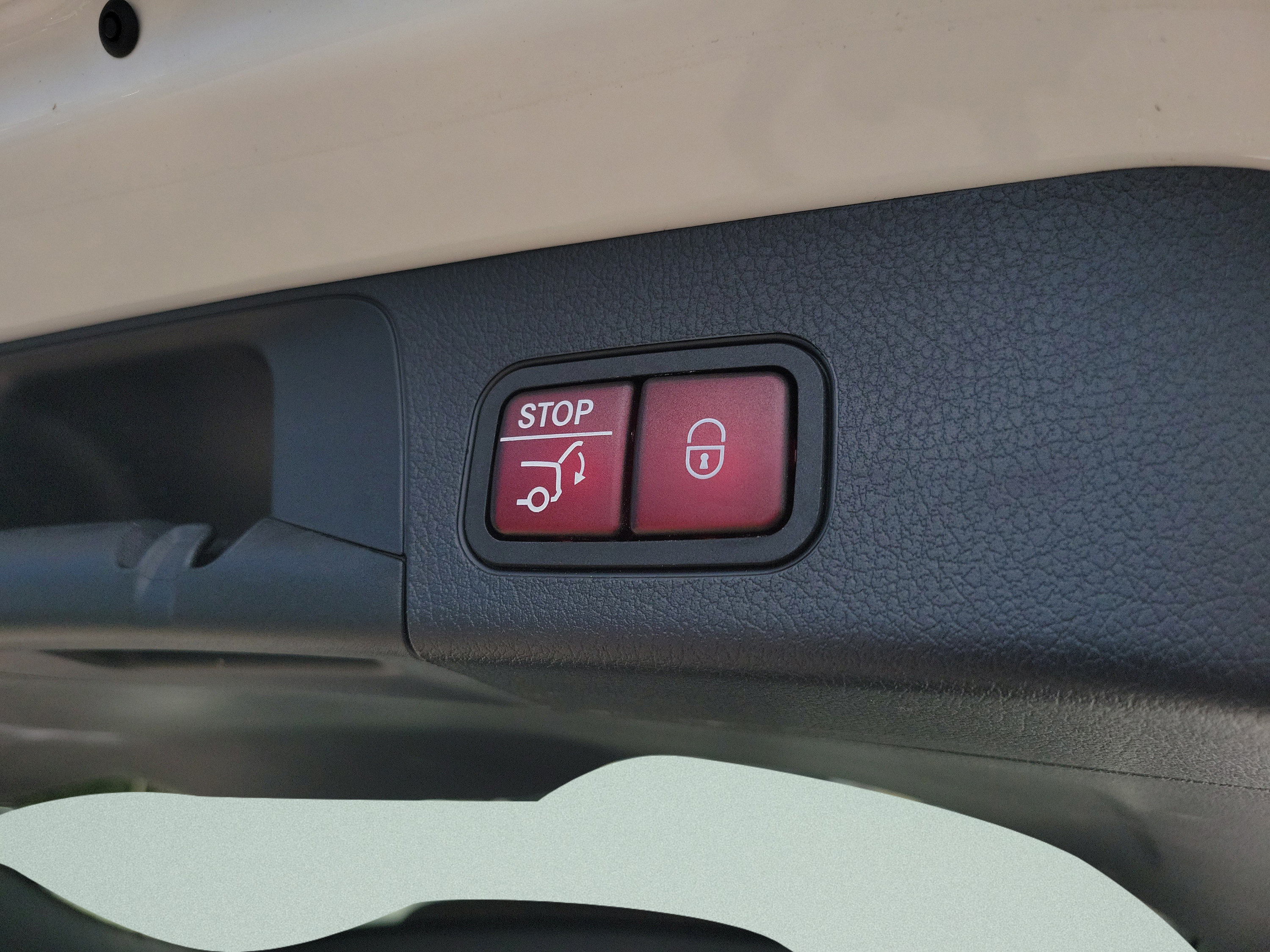 Certified 2024 Mercedes-Benz GLB 250 image 6