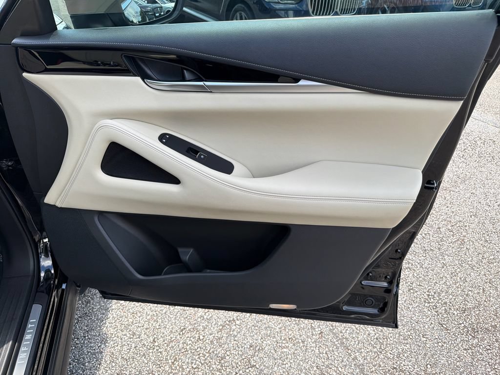 Used 2023 INFINITI QX60 Pure FWD image 14
