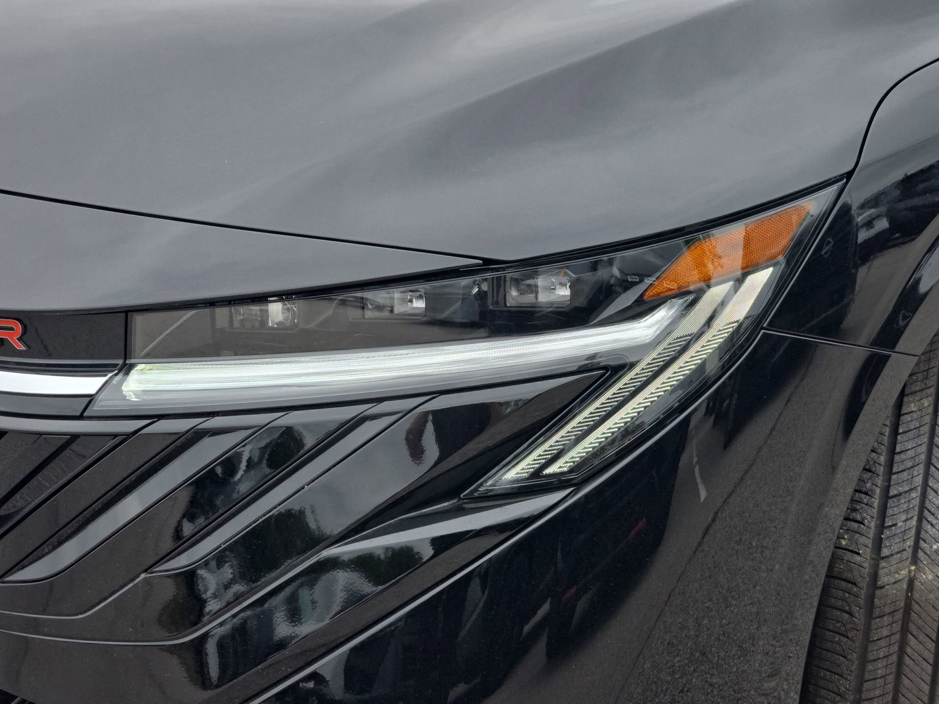 New 2026 Nissan Sentra SR w/ SR Premium Package FWD image 29