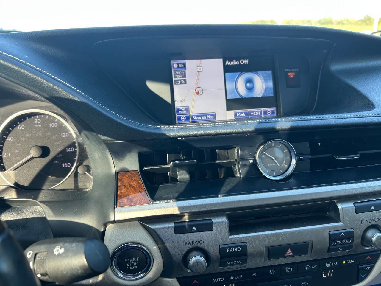 Used 2014 Lexus ES 350 w/ Luxury Package FWD image 13