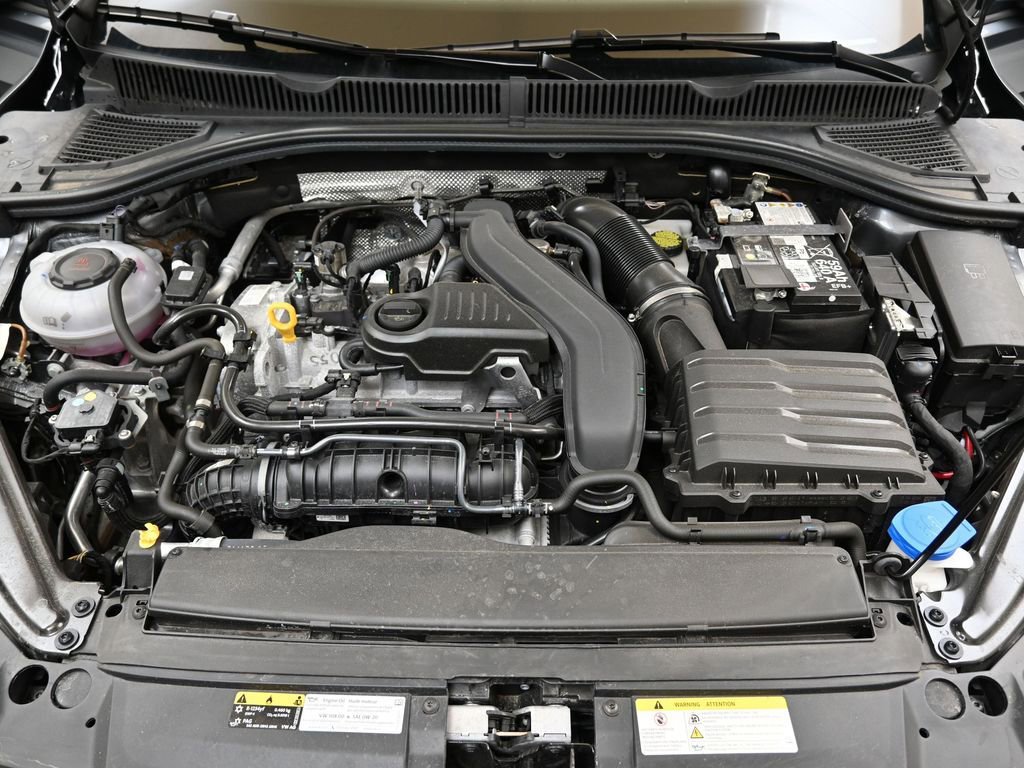 Used 2025 Volkswagen Jetta Sport image 9