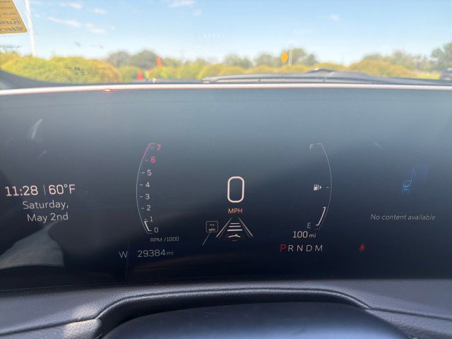 Used 2025 Cadillac XT4 Premium Luxury FWD image 6
