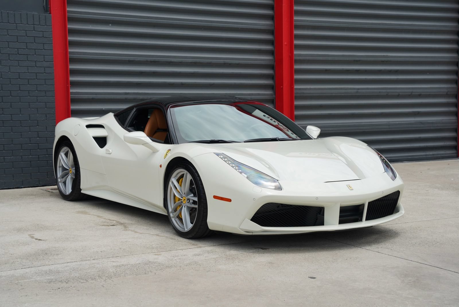 Used 2016 Ferrari 488 GTB RWD image 7