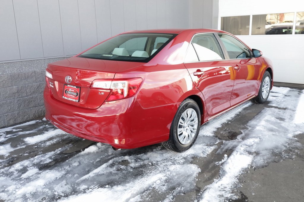 Used 2013 Toyota Camry LE image 12
