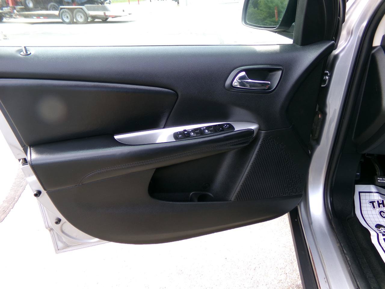 Used 2016 Dodge Journey SE w/ Flexible Seating Group FWD image 11