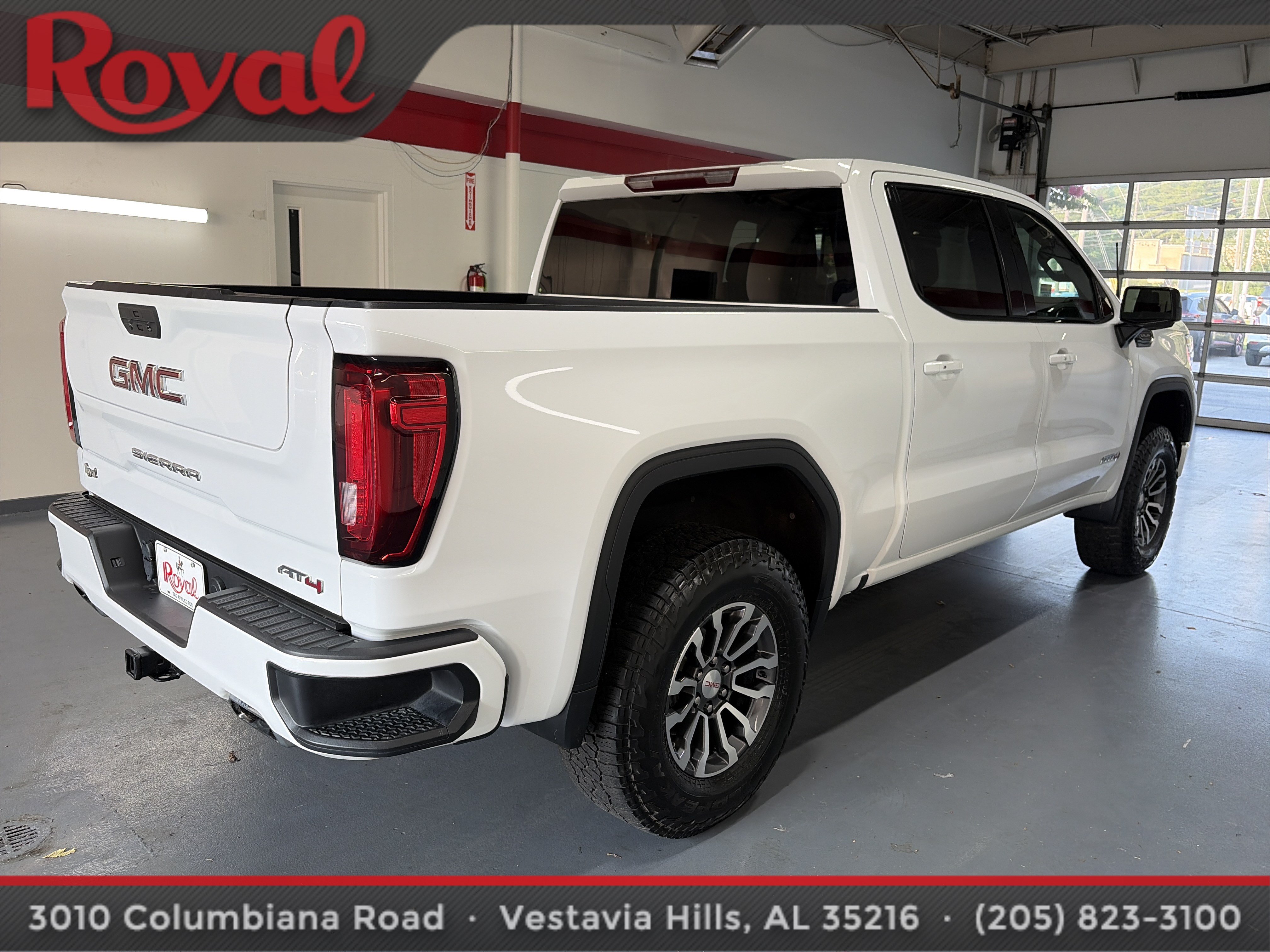 Used 2021 GMC Sierra 1500 AT4 AWD/4WD image 5