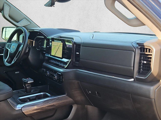 Used 2024 Chevrolet Silverado 1500 LTZ w/ Technology Package RWD image 24