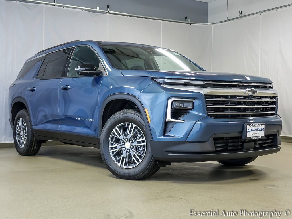 New 2026 Chevrolet Traverse LT w/ Driver Confidence Package image 2