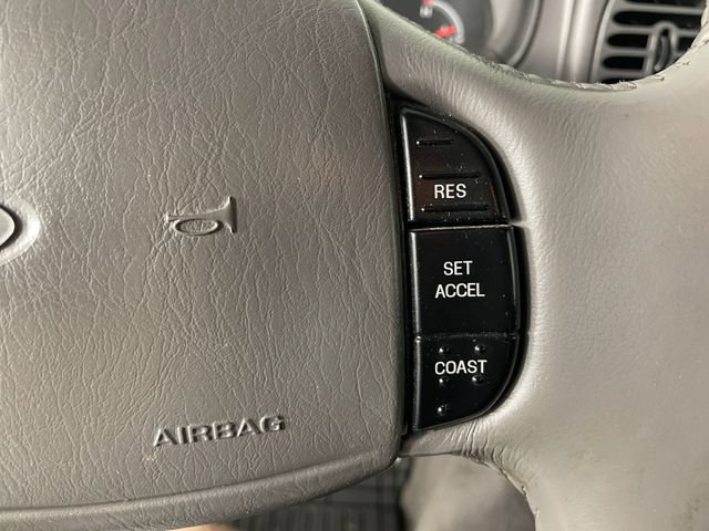 Used 2002 Ford F150 XLT AWD/4WD image 11