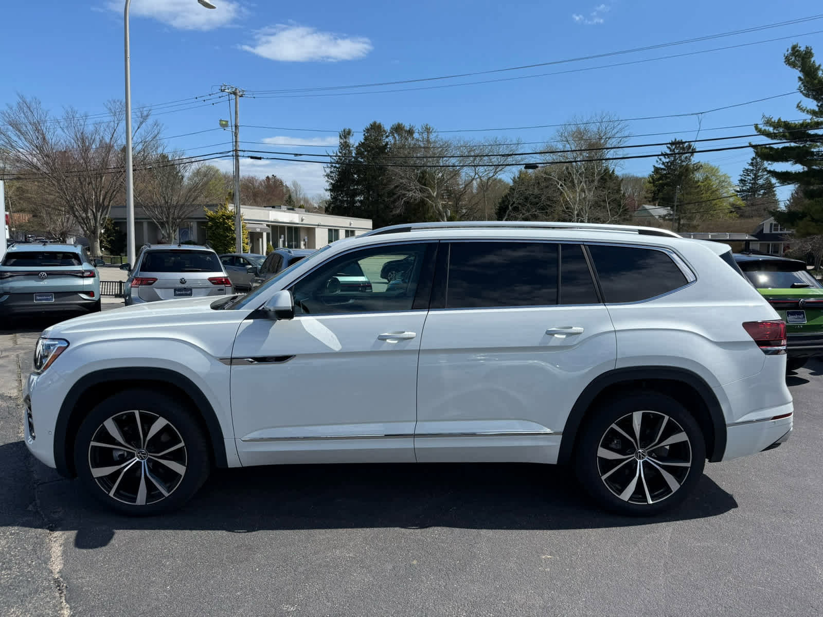 Used 2026 Volkswagen Atlas SEL Premium R-Line AWD/4WD image 4