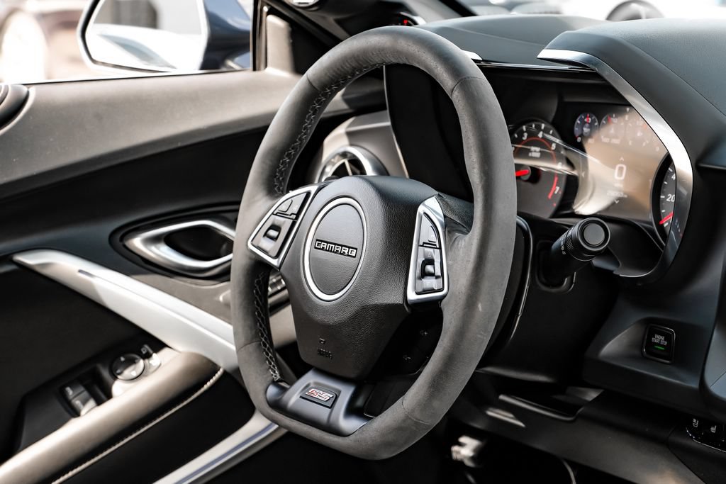 Used 2023 Chevrolet Camaro SS RWD image 10