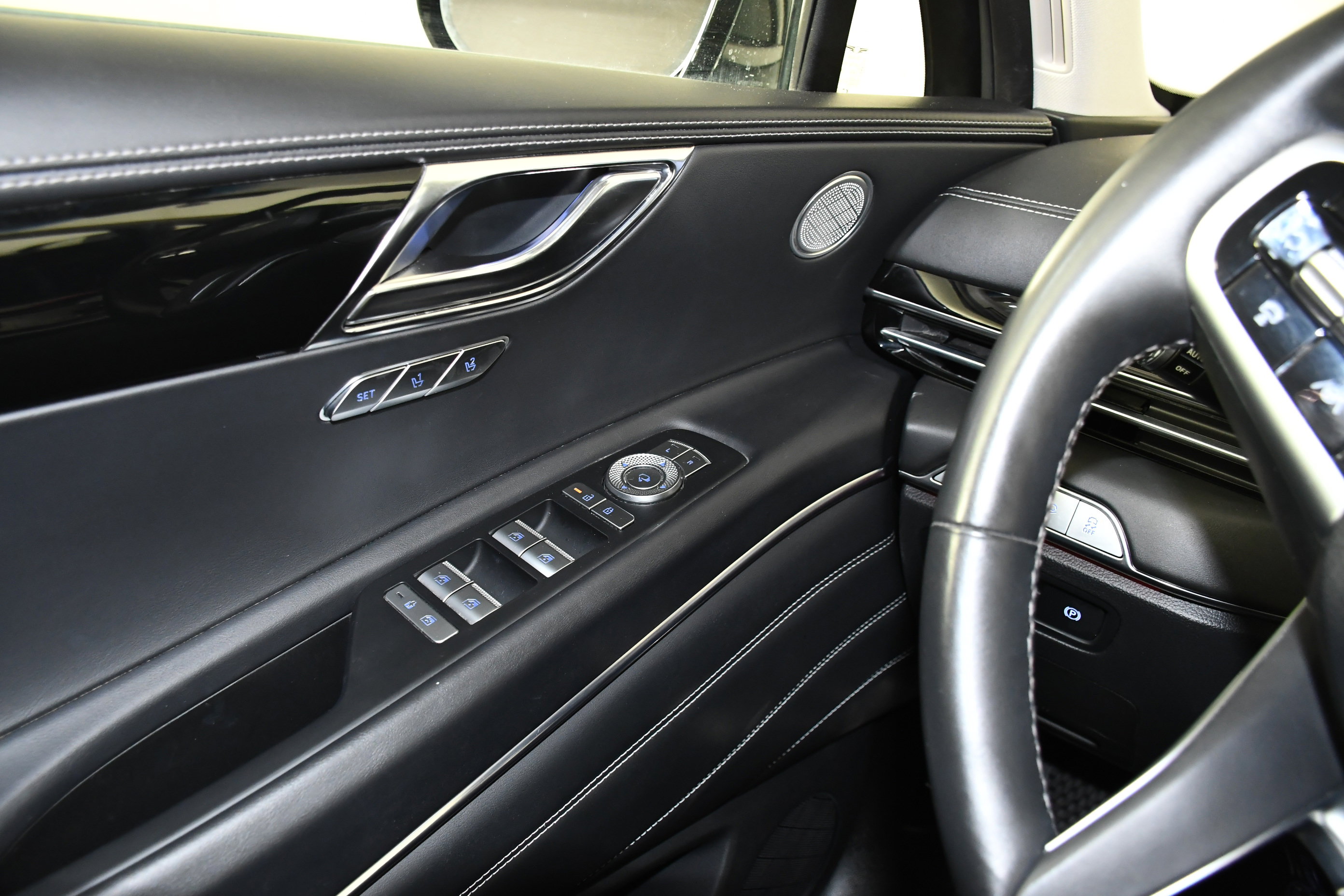 Used 2025 Genesis GV80 2.5T Standard image 32