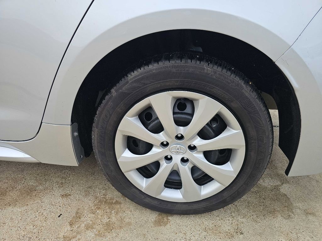 Used 2024 Toyota Corolla LE image 23