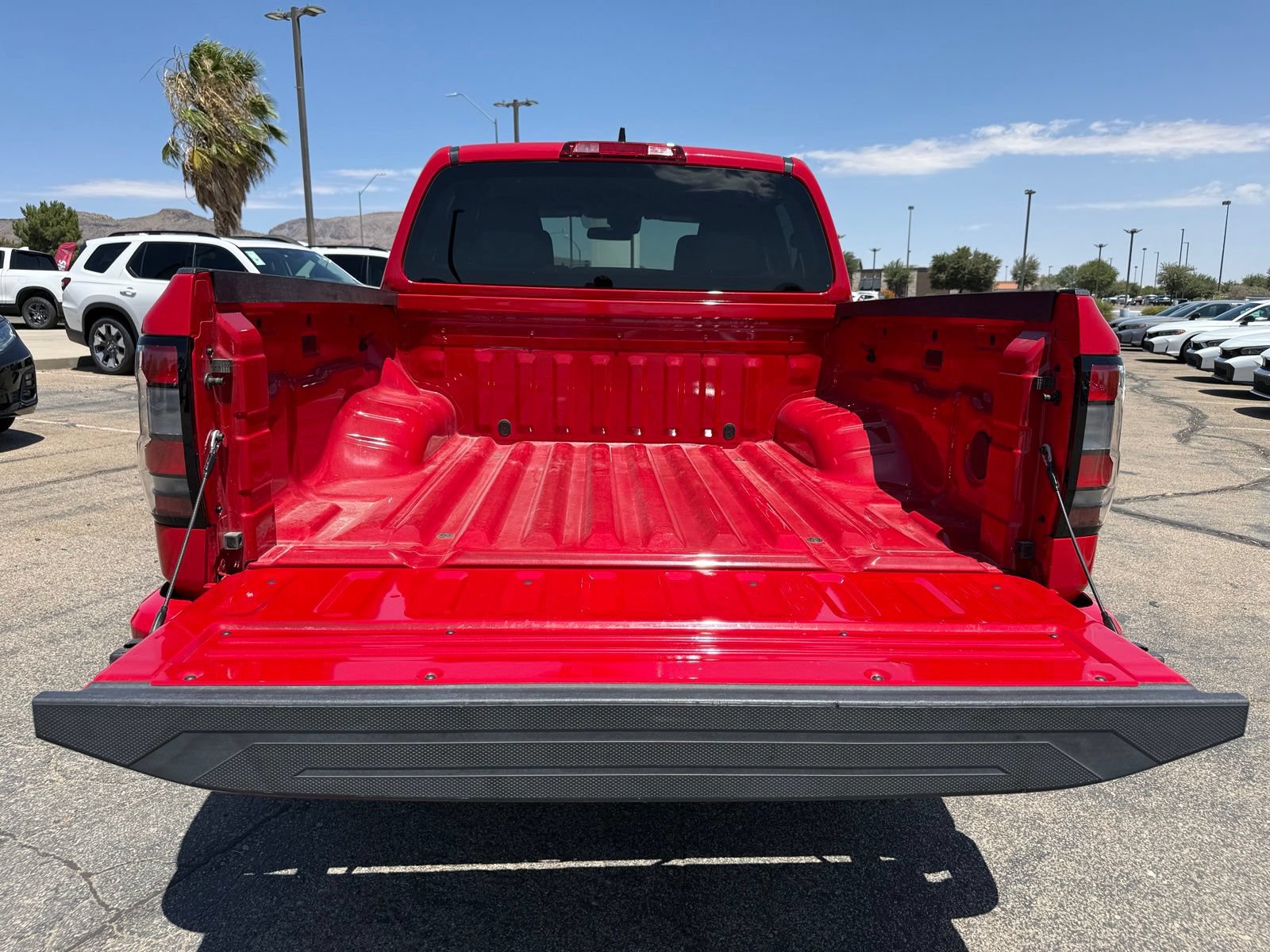 Used 2025 Nissan Frontier SV RWD image 33