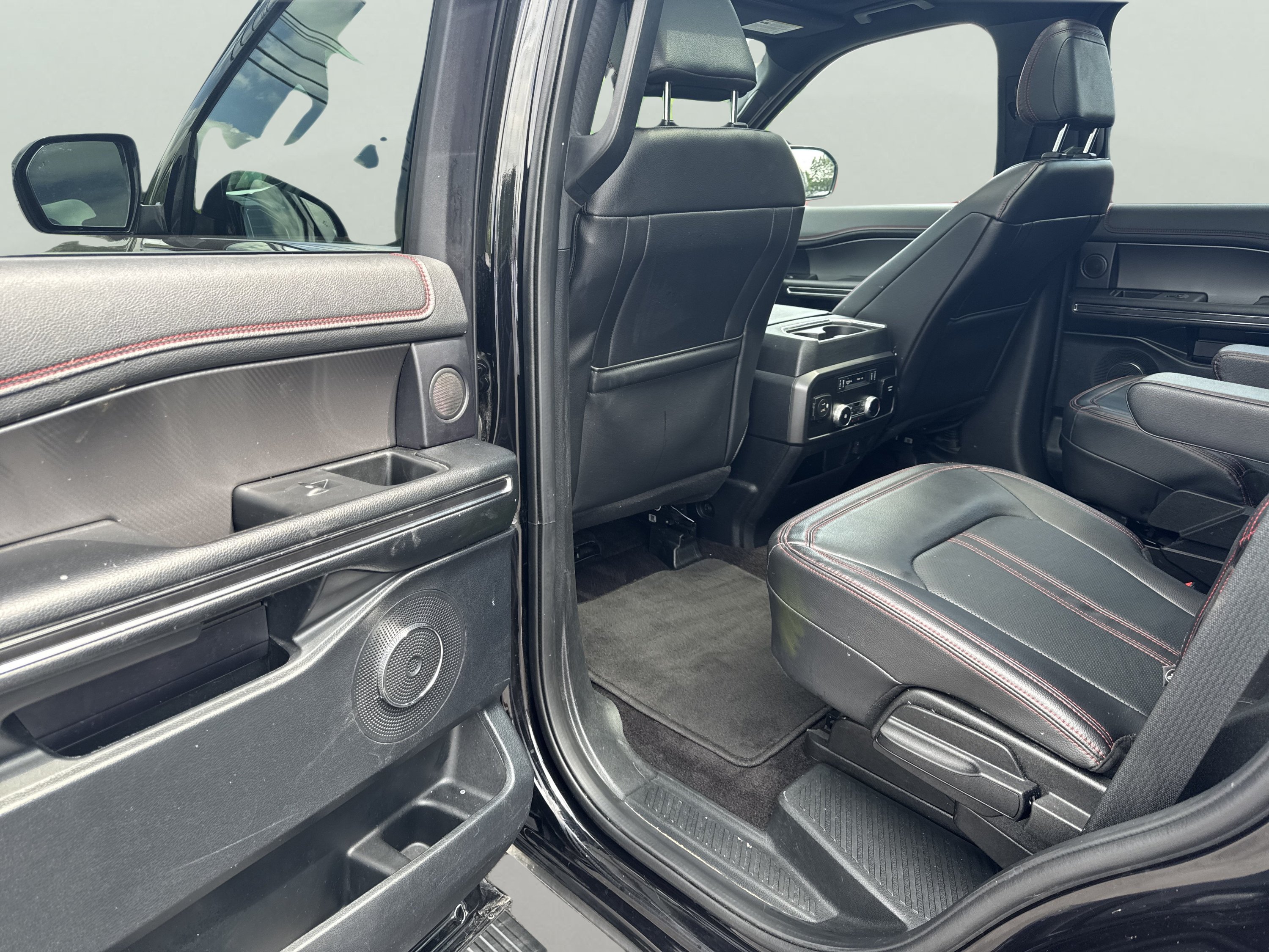 Used 2021 Ford Expedition Limited AWD/4WD image 27