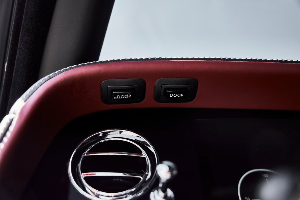 Used 2026 Rolls-Royce Cullinan image 59