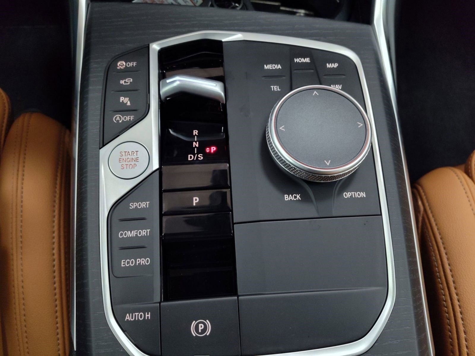 Used 2025 BMW 330i xDrive Sedan w/ Premium Package image 16