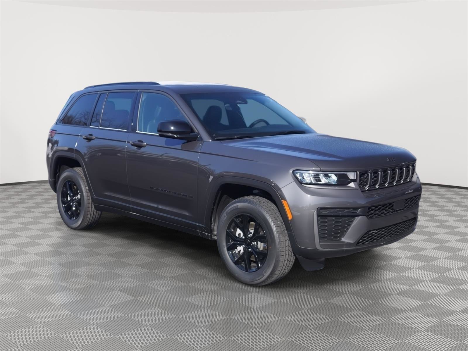 New 2026 Jeep Grand Cherokee Altitude image 3