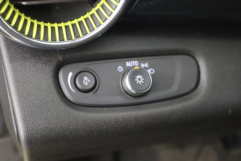 Used 2024 Chevrolet Trax ACTIV w/ Driver Confidence Package FWD image 23