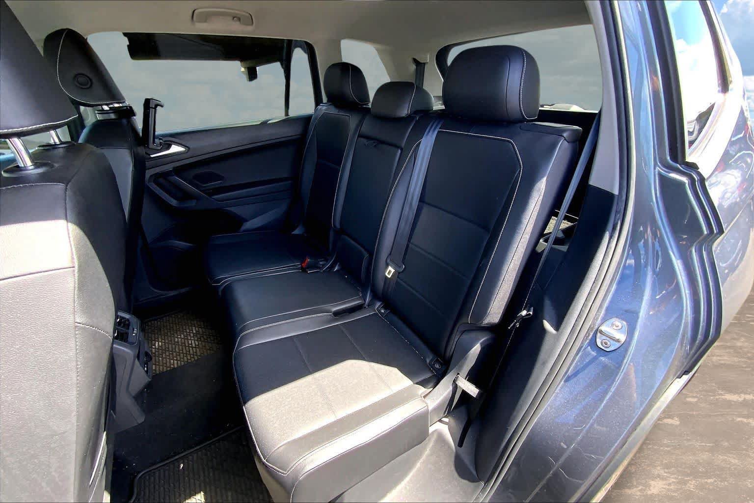 Used 2021 Volkswagen Tiguan SE FWD image 29