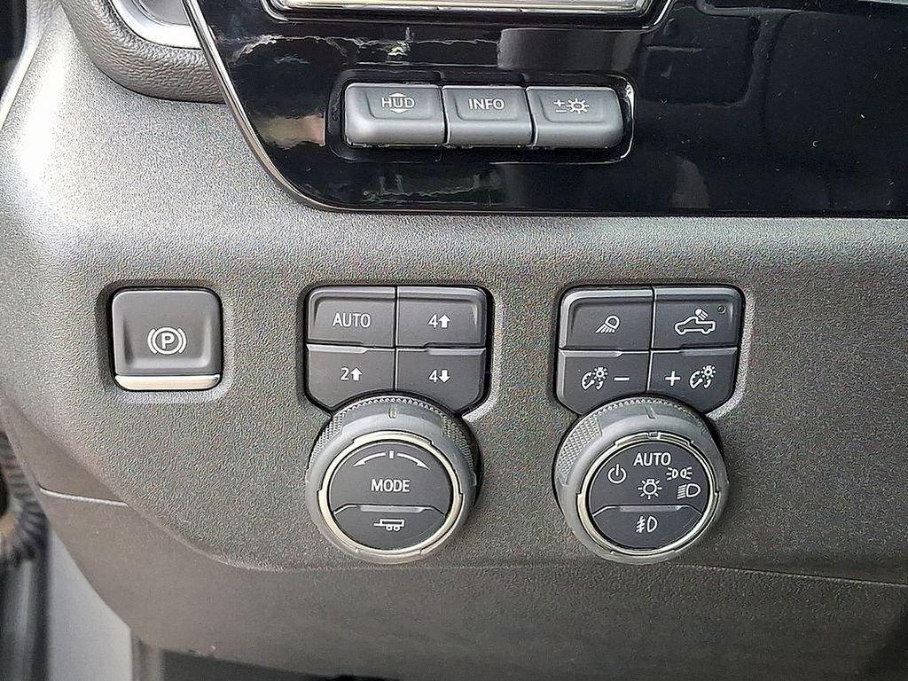 Used 2025 Chevrolet Silverado 2500 High Country w/ High Country Premium Package image 21