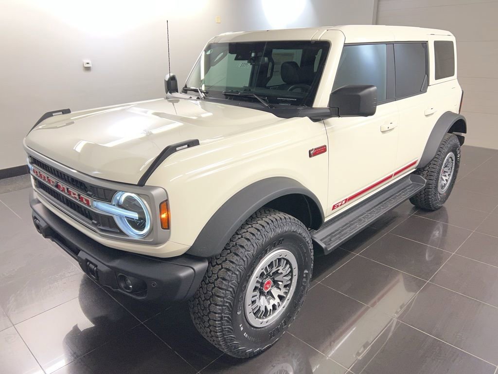 New 2026 Ford Bronco Outer Banks image 3