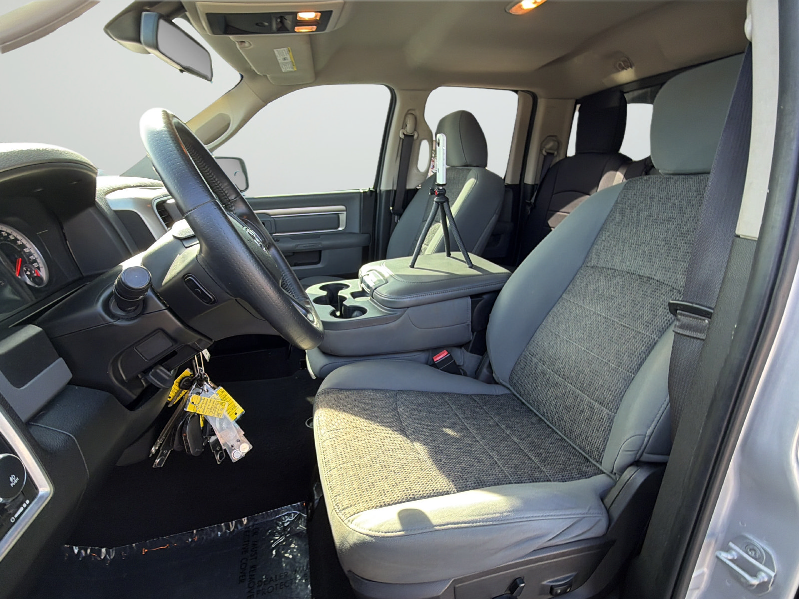 Used 2015 RAM 1500 Big Horn RWD image 31