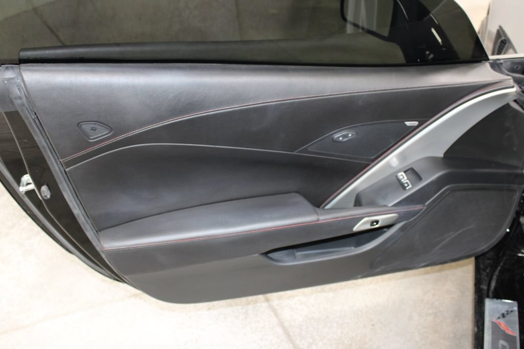Used 2016 Chevrolet Corvette Stingray Coupe w/ Carbon Flash Badge Package RWD image 22
