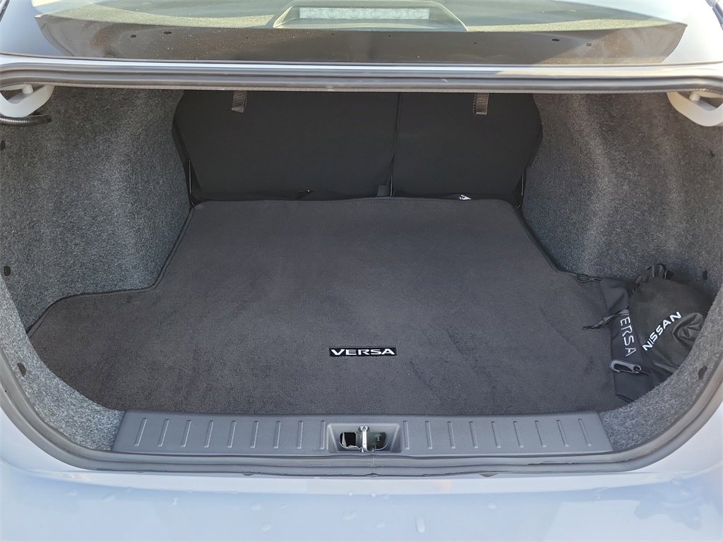 Certified 2025 Nissan Versa SR w/ Trunk Package image 24