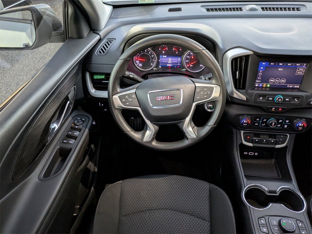 Used 2023 GMC Terrain SLE w/ Driver Convenience Package image 11