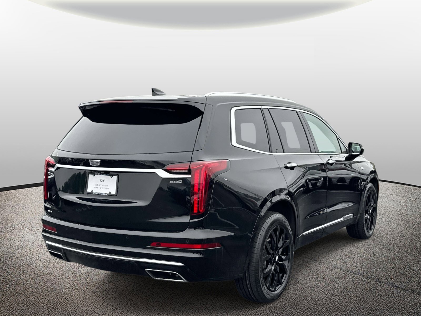 Used 2024 Cadillac XT6 Premium Luxury w/ LPO, Floor Liner Package AWD/4WD image 4