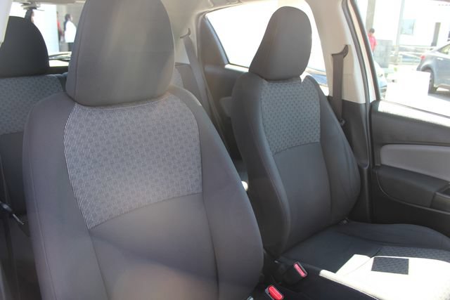 Used 2016 Toyota Yaris L FWD image 35