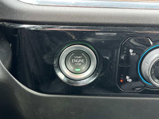 Used 2024 Chevrolet Silverado 1500 LT image 34