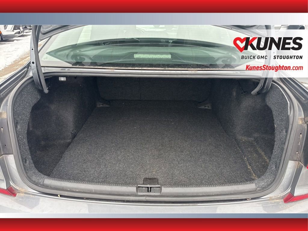 Used 2018 Volkswagen Passat 2.0T S image 35