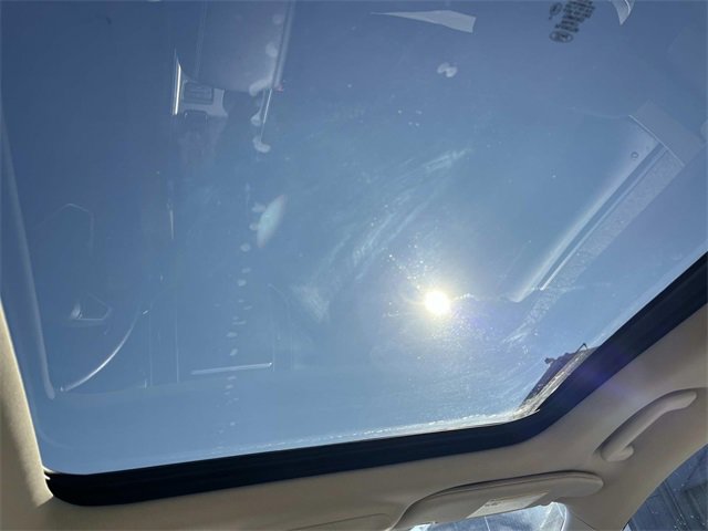 Used 2022 Ford Edge Titanium w/ Class II Trailer Tow Package image 14