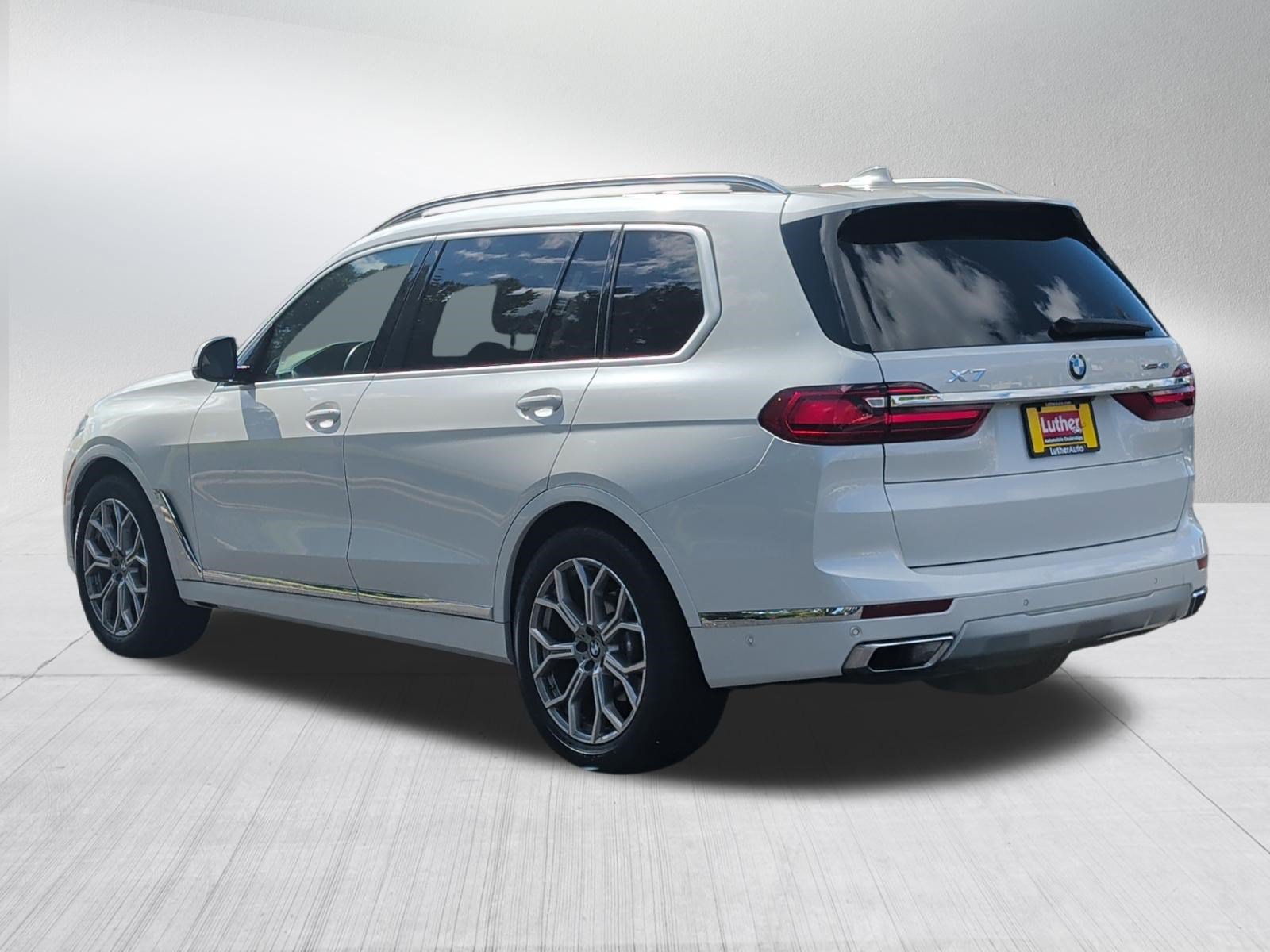 Used 2021 BMW X7 xDrive40i w/ Premium Package AWD/4WD image 5