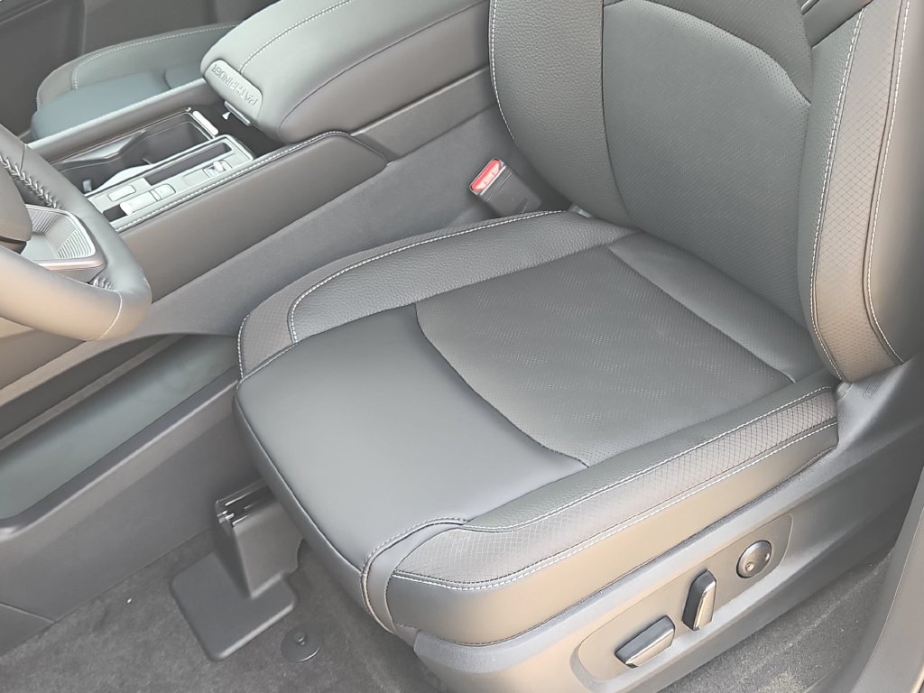 New 2026 Nissan Pathfinder SL FWD image 14