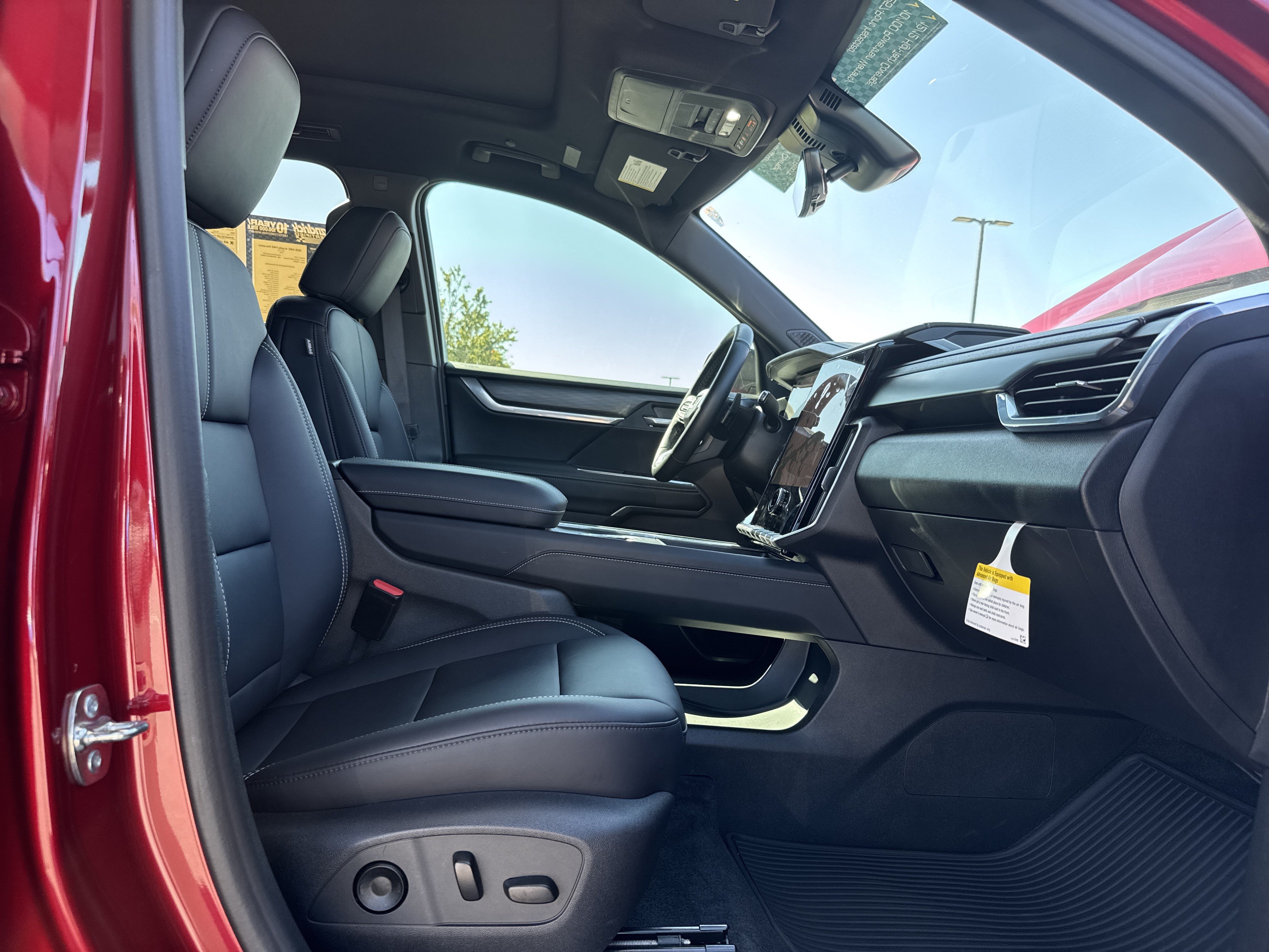 Used 2026 GMC Acadia Elevation w/ Black Edition FWD image 32