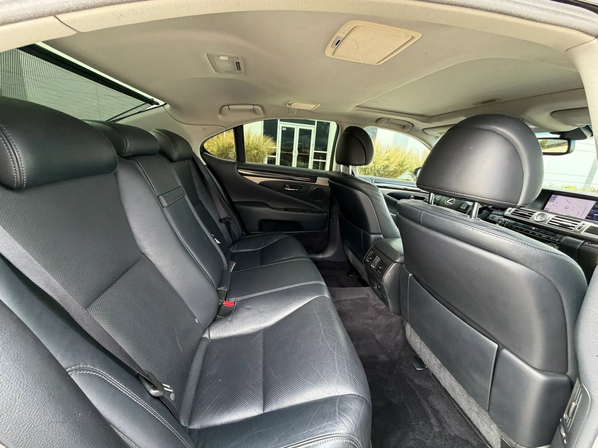 Used 2014 Lexus LS 460 w/ Comfort Package RWD image 20