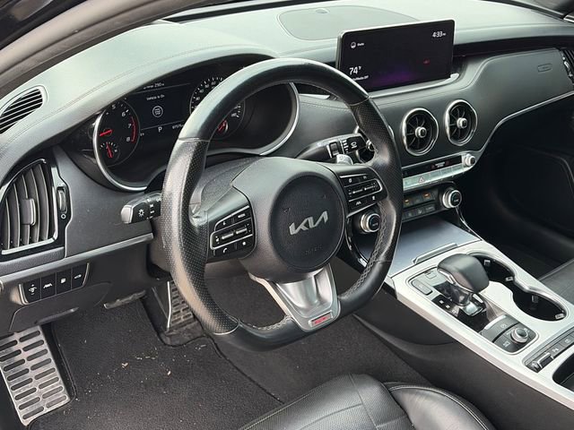 Used 2022 Kia Stinger GT2 RWD image 16