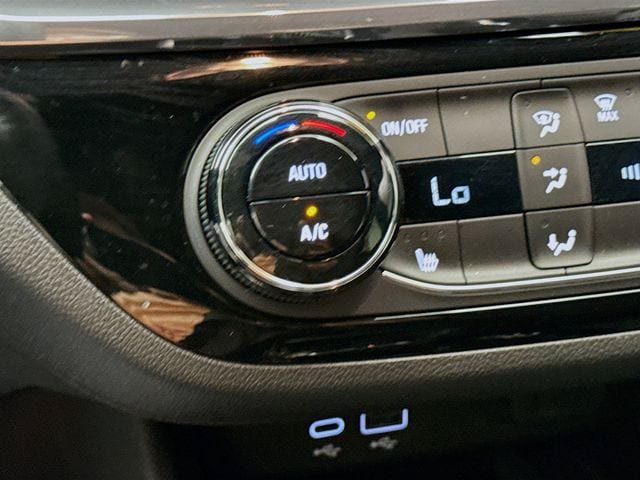 Used 2026 Buick Envista Sport Touring w/ Convenience I Package FWD image 20
